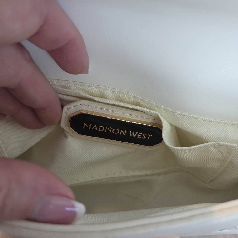 Madison West Geometric White Purse - Picture 5 of 9